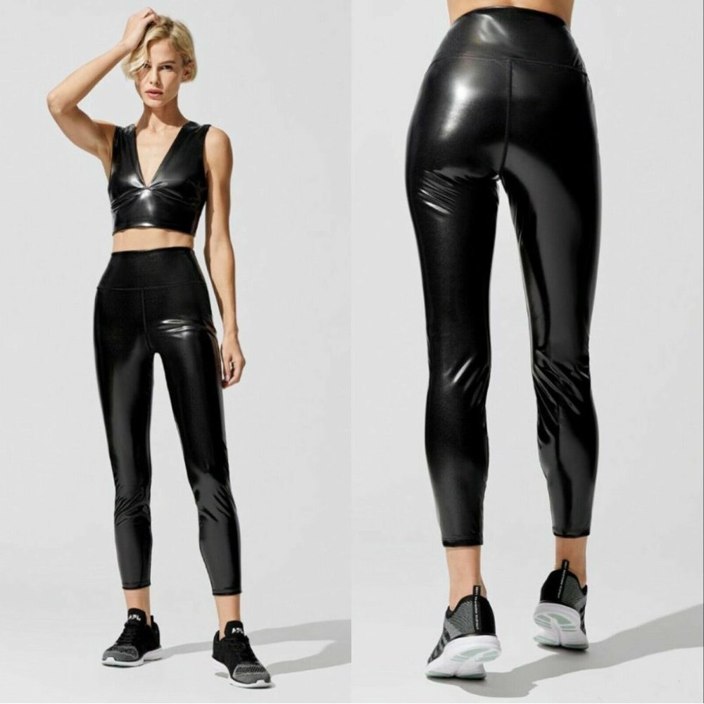 Carbon38 High Rise, 7/8th Length, Patent Leggings ( gym bag included)